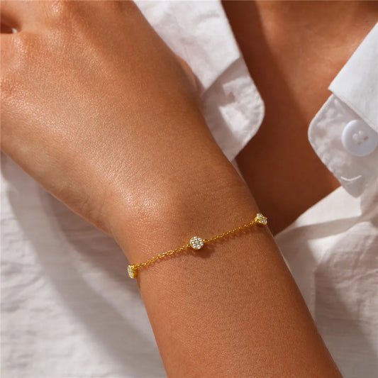 Fine Chain Bracelet with Delicate Zircon Gems in Gold, Silver