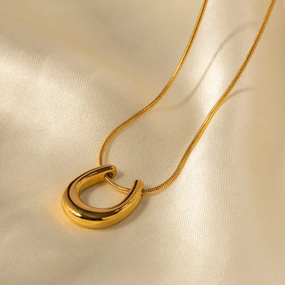 Gold Chain Necklace With U Shaped Horseshoe Pendant