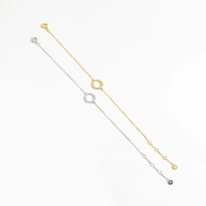 Fine Chain Bracelet with Detailed Circle Charm in Gold, Silver