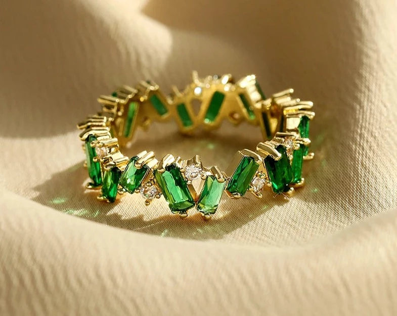 Rectangular Zircon Ring 18K Gold Green, White