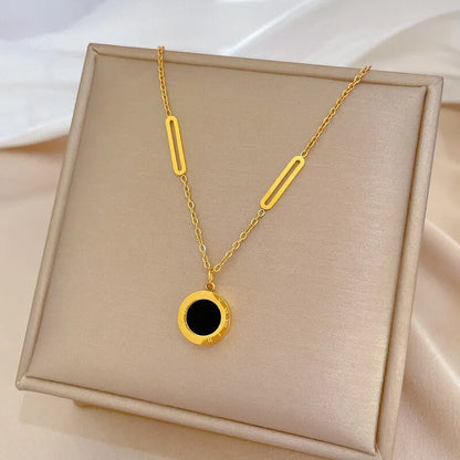 Black Eclipse Pendant Gold Detailed Chain Necklace