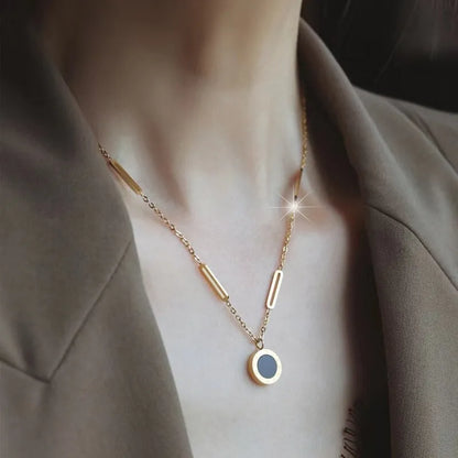 Black Eclipse Pendant Gold Detailed Chain Necklace
